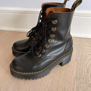 Dr. Martens Womens Leona 7 Hook Boot Black Vintage Smooth US5
